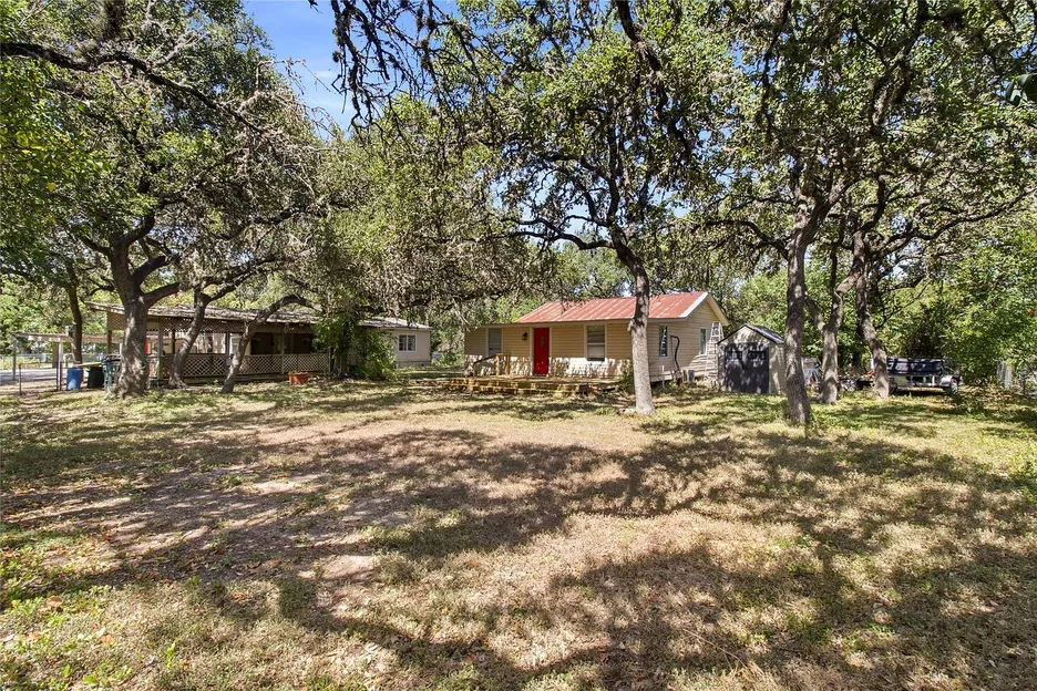 606 Harmons Way, San Marcos, TX 78666: Unique 3-Bedroom Property on 0.495 Acres photo 5