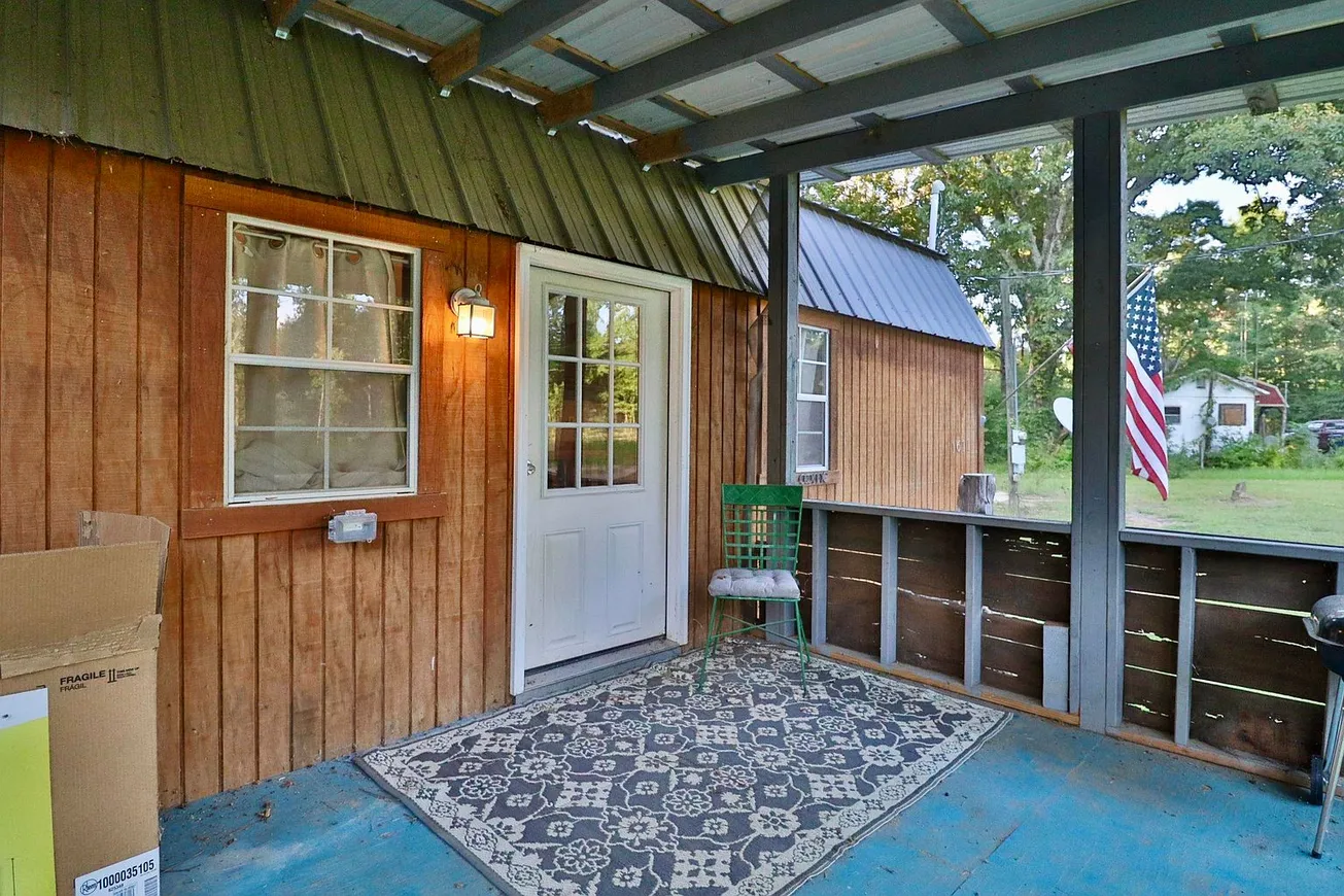 Sardis, Mississippi Cabin for Sale with RV Hookup on 0.35 Acres photo 5
