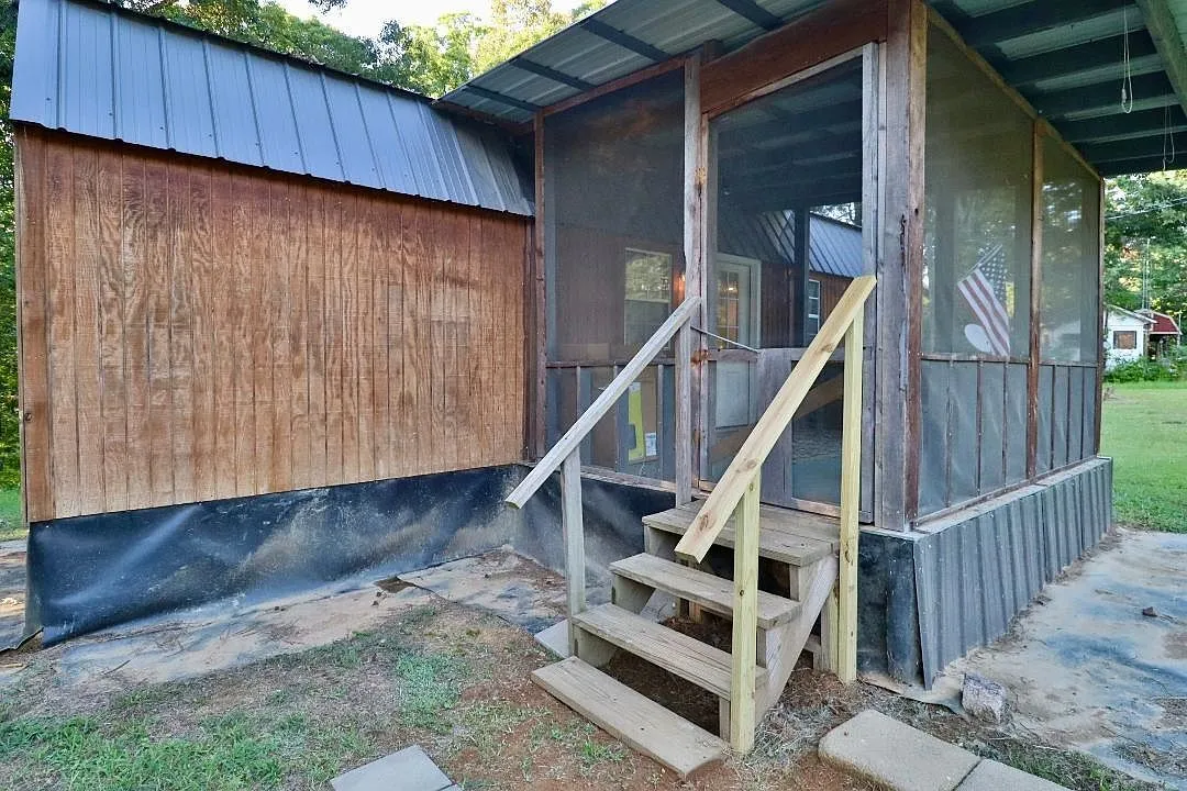 Sardis, Mississippi Cabin for Sale with RV Hookup on 0.35 Acres photo 4