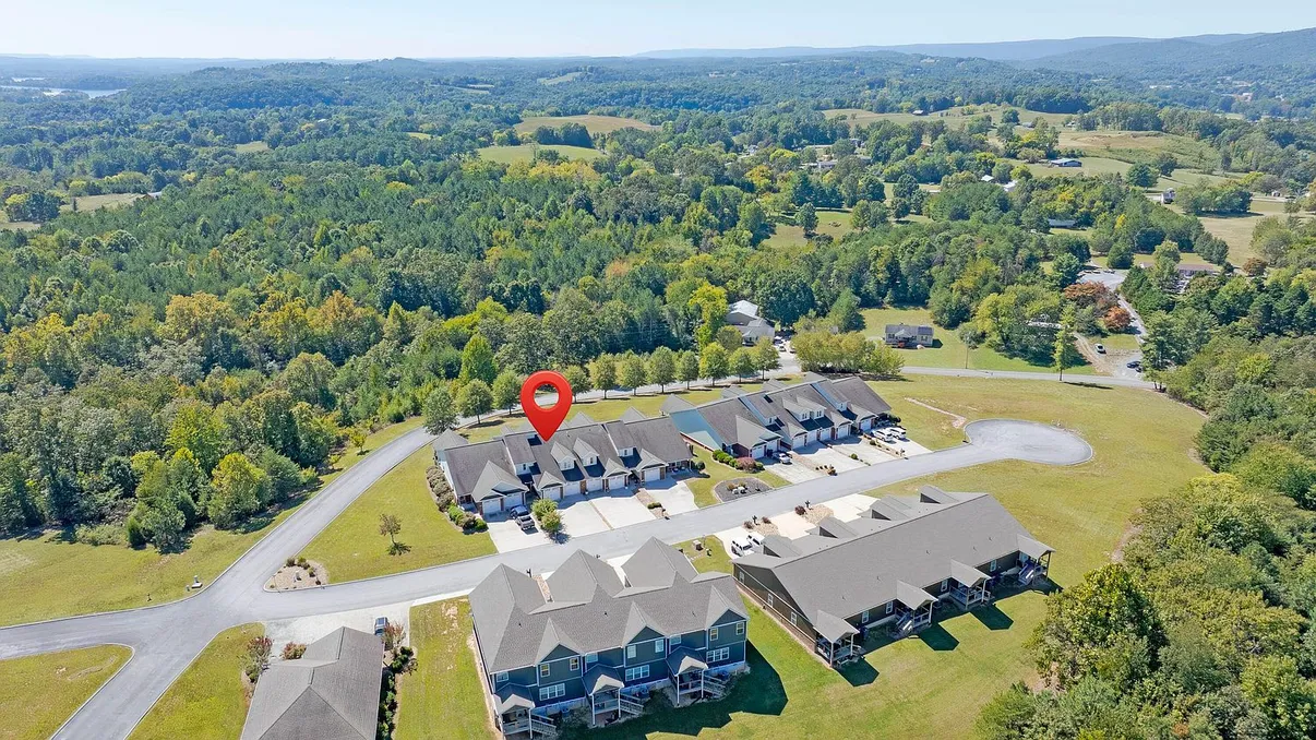 3-Bedroom Townhome for Sale in Dayton, Tennessee | 164 Pebble Dr photo 2