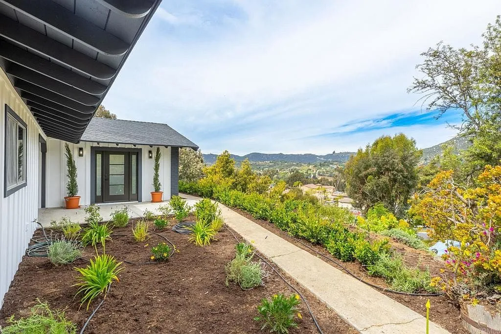 Renovated Hillside Home with Panoramic Views in North Escondido photo 3