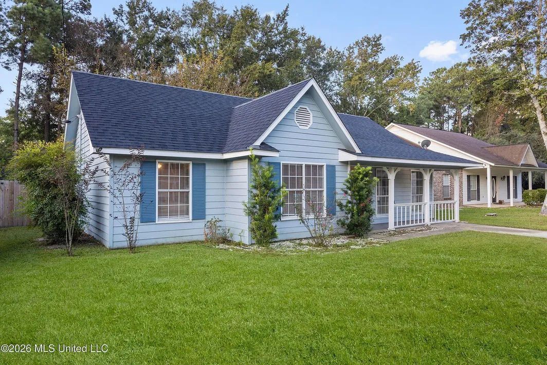 3-Bedroom Home for Sale in Gautier, Mississippi photo 2