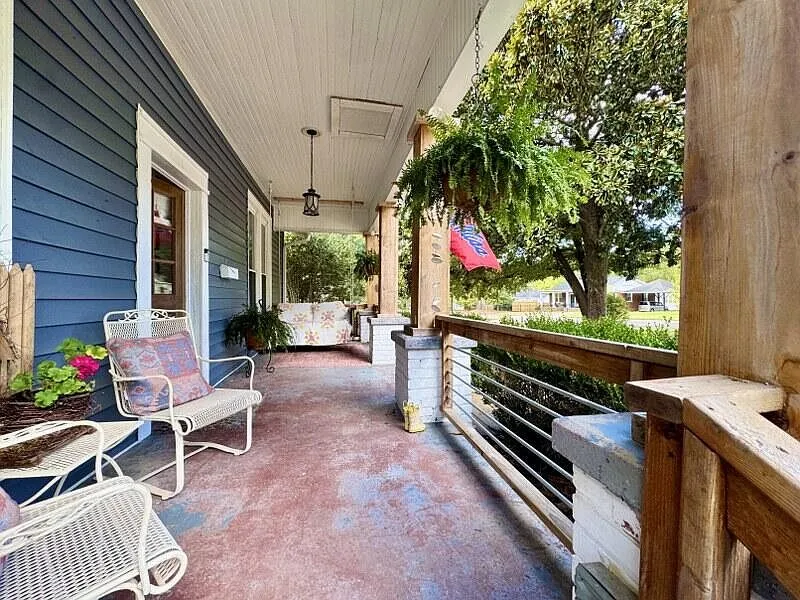 Tupelo, MS Cottage for Sale with 3 Bedrooms and Front Porch photo 3