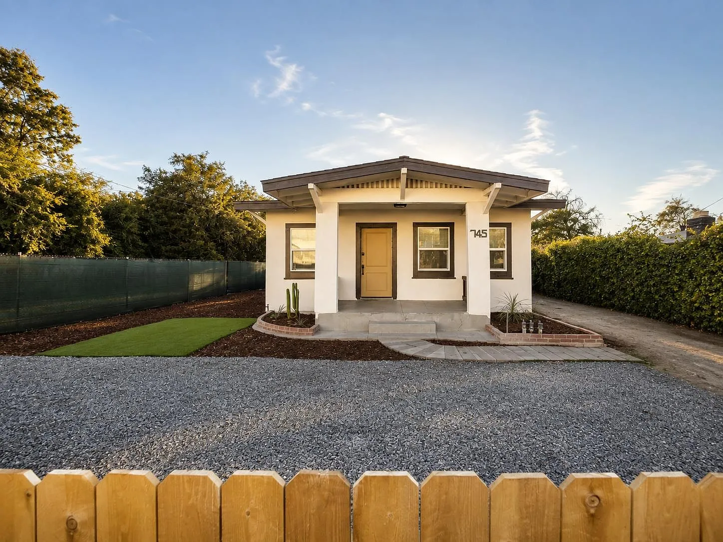 Remodeled Single-Family Home for Sale at 745 N Leslie St, Visalia, CA 93291 photo 2