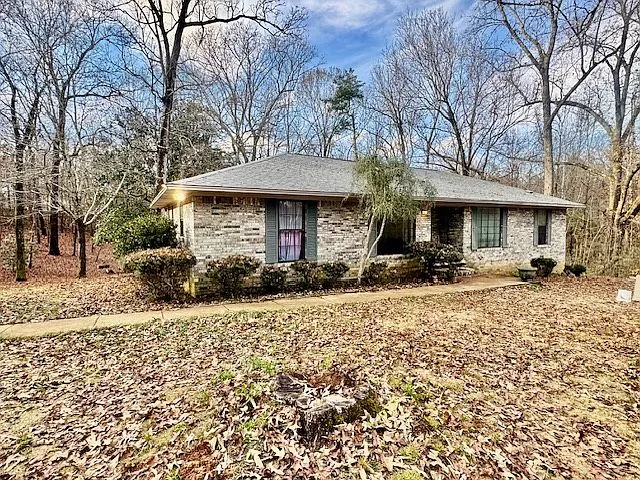 Booneville, Mississippi Country Home on 1 Acre with Sunroom photo 2