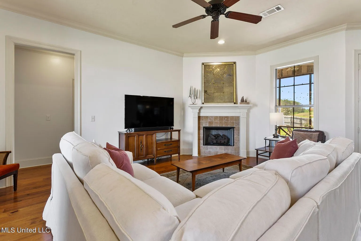 271 Rockbridge Drive in Madison, MS | 3-Bedroom Home with Pond Views photo 4