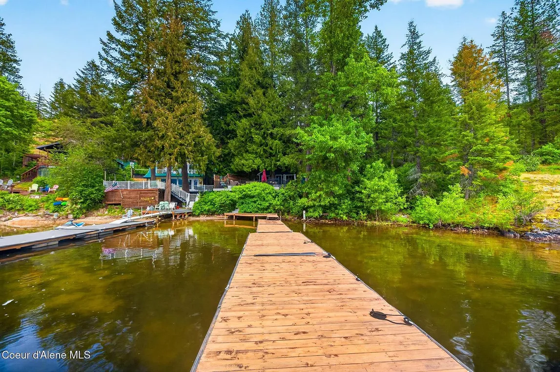 Twin Lakes Cabin on 100 Feet of Waterfront in Rathdrum, Idaho photo 8