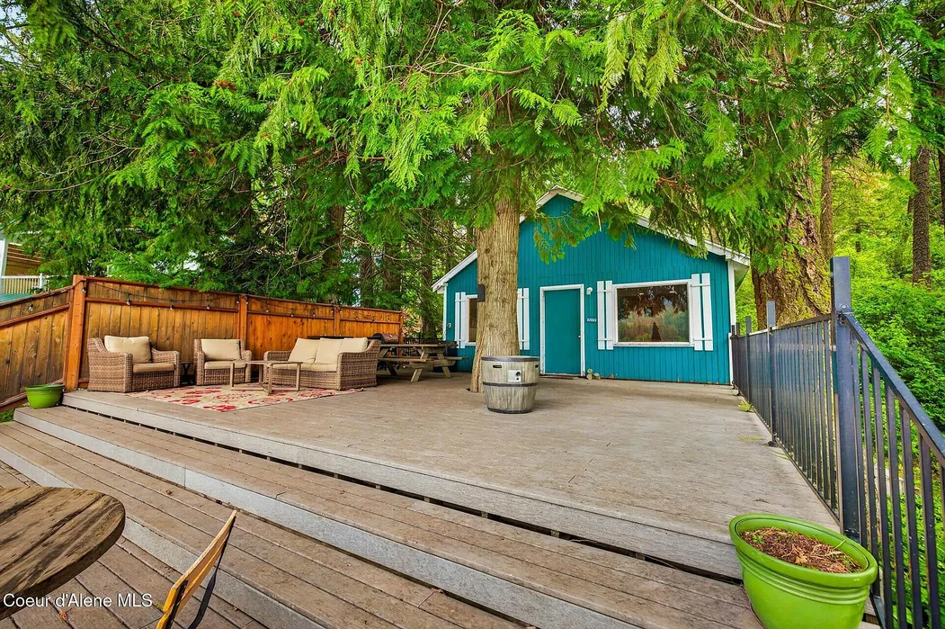 Twin Lakes Cabin on 100 Feet of Waterfront in Rathdrum, Idaho photo 10