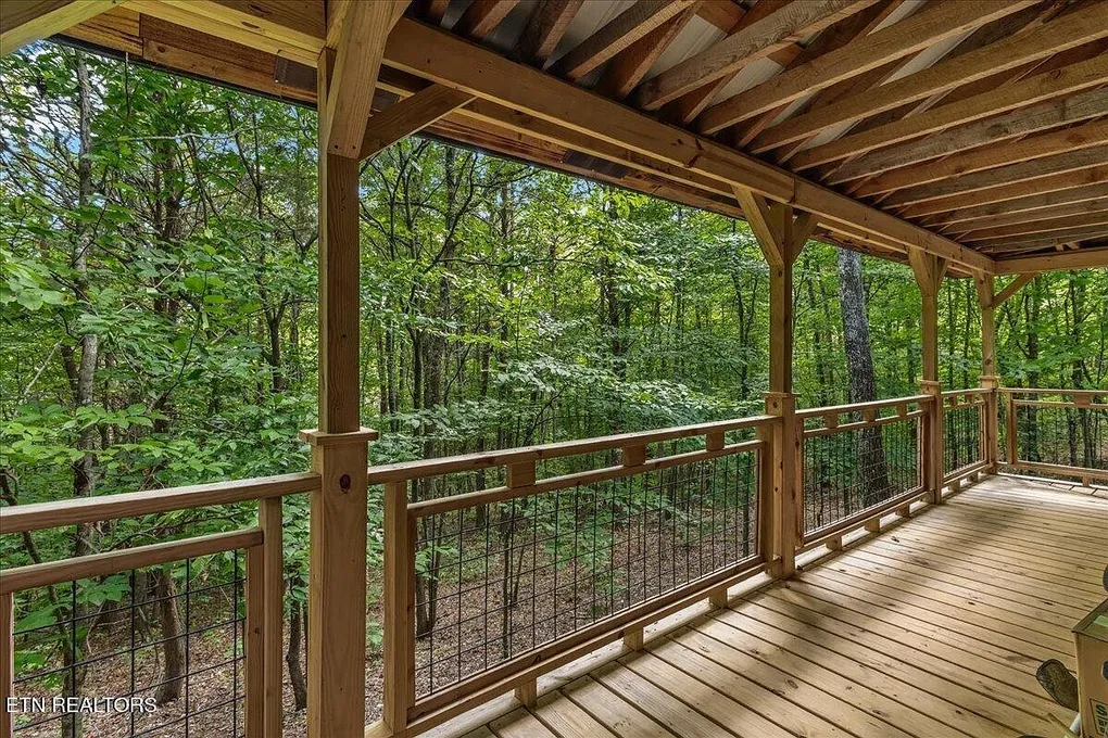 Tellico Plains, TN Off-Grid Cabin on 5 Acres with 2 Bedrooms photo 6