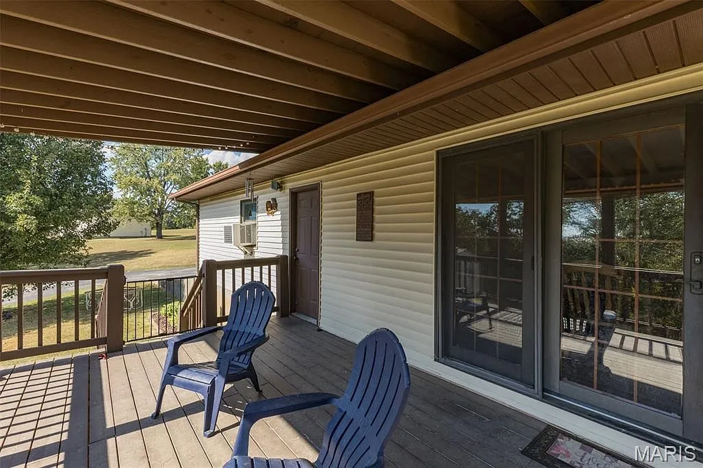 Well-Maintained Tri-Level Home with Barn at 1559 Saddle Dr, Festus, Missouri photo 10