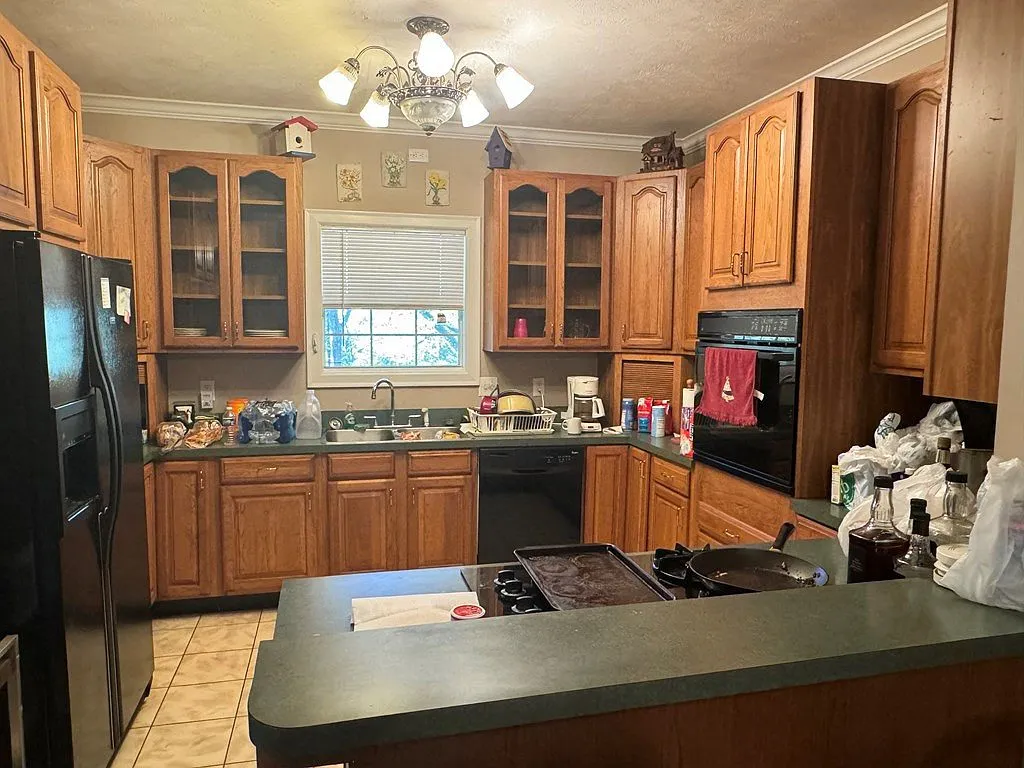 Utica, Mississippi Country Home with 20 Acres and a Porch photo 10