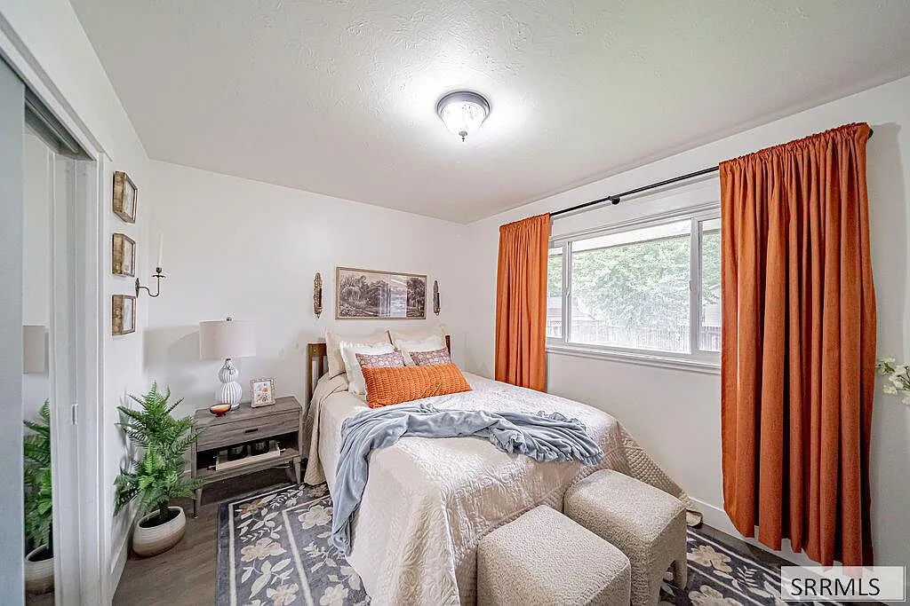 5-Bedroom Single-Family Home with Covered Patio at 867 Maplewood Dr, Idaho Falls, ID photo 4