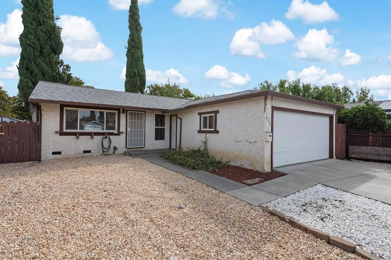 436 Pepper Court, Vacaville, CA 95687: Single-Family Home with Renovation Potential photo 4