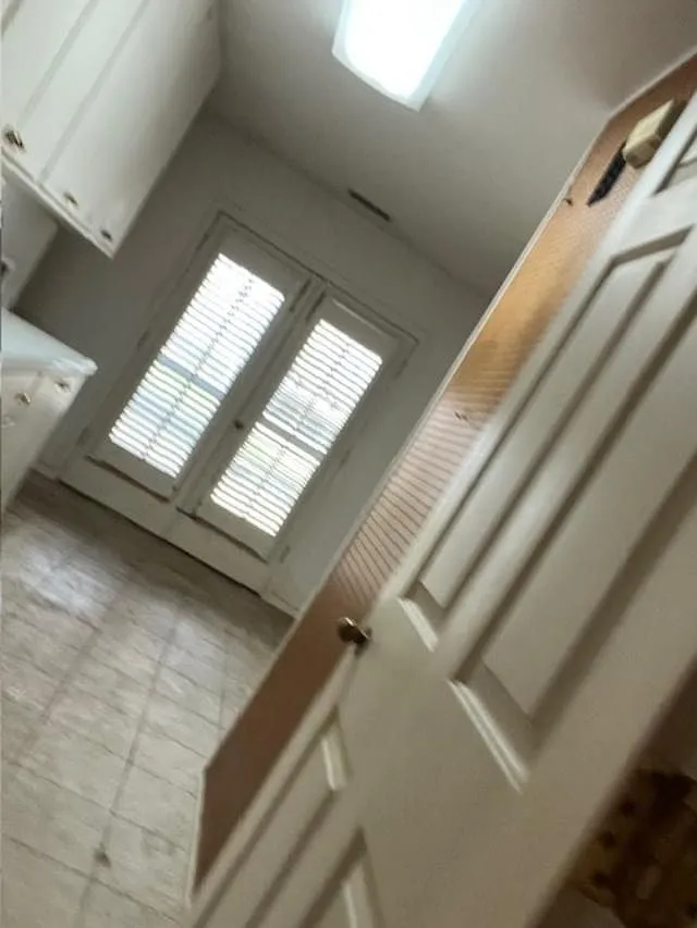 Greenville, MS Country Home on 1.35 Acres with 4,000 Sq Ft photo 2