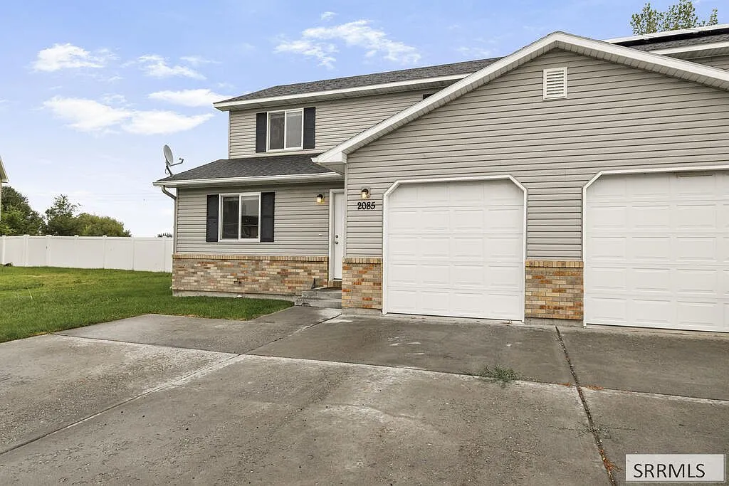 2085 Cassidy Dr, Ammon, ID 83406 | 3-Bedroom Townhouse for Sale photo 3