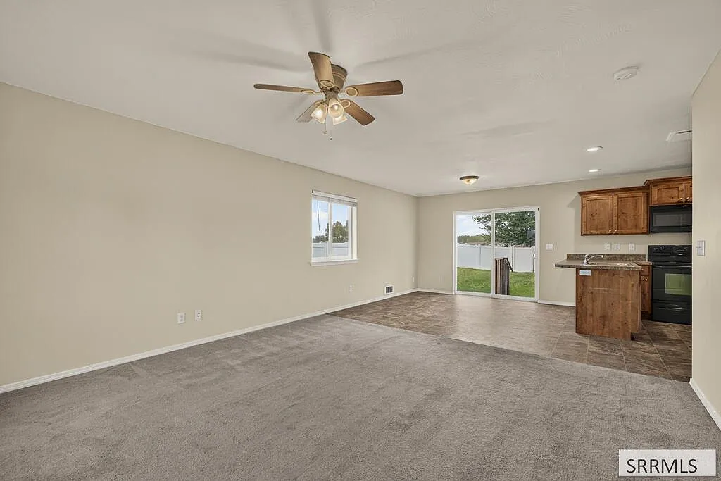 2085 Cassidy Dr, Ammon, ID 83406 | 3-Bedroom Townhouse for Sale photo 7