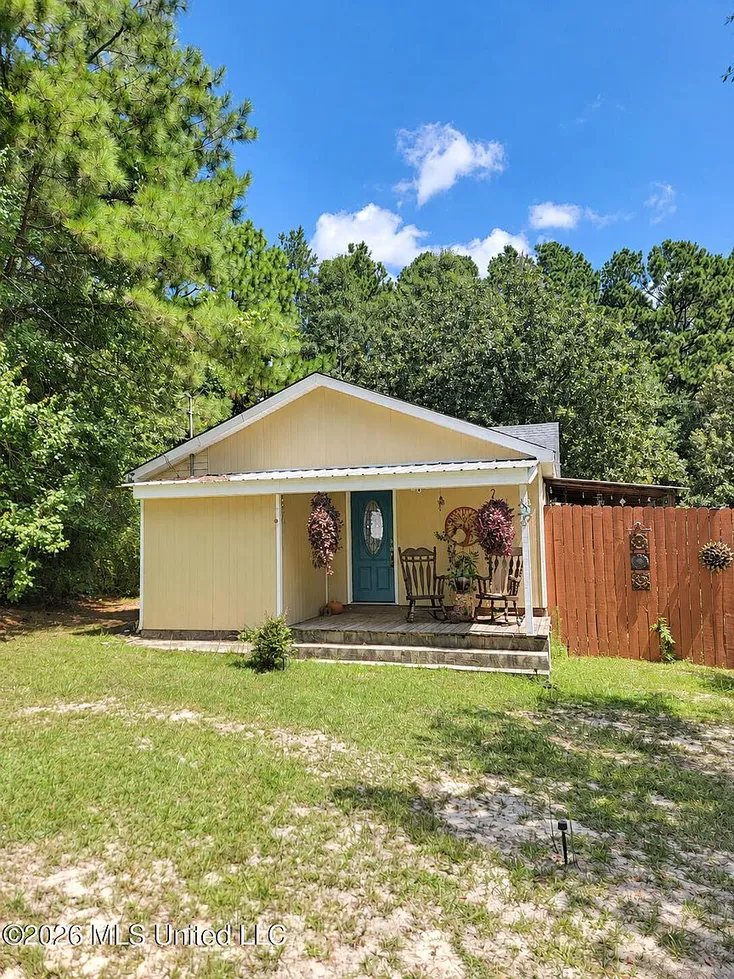Carriere, Mississippi 3-Bedroom Country Home on 1.38 Acres photo 3