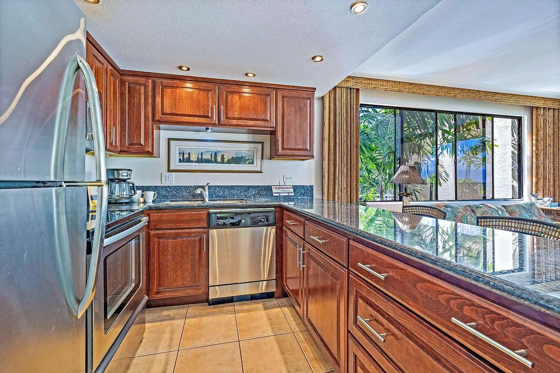 Papakea H201: Remodeled Ocean-View Leasehold Condo in Lahaina, Maui photo 10
