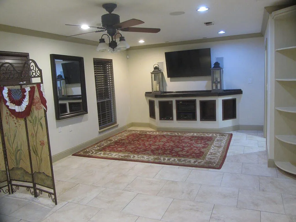 3-Bedroom Home with Workshop on 0.43 Acres in Picayune, Mississippi photo 8