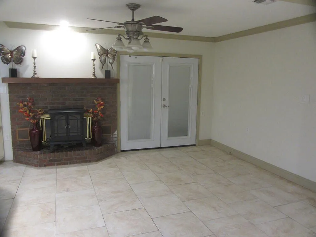 3-Bedroom Home with Workshop on 0.43 Acres in Picayune, Mississippi photo 10