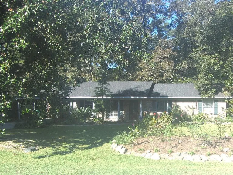3-Bedroom Home with Workshop on 0.43 Acres in Picayune, Mississippi property photo