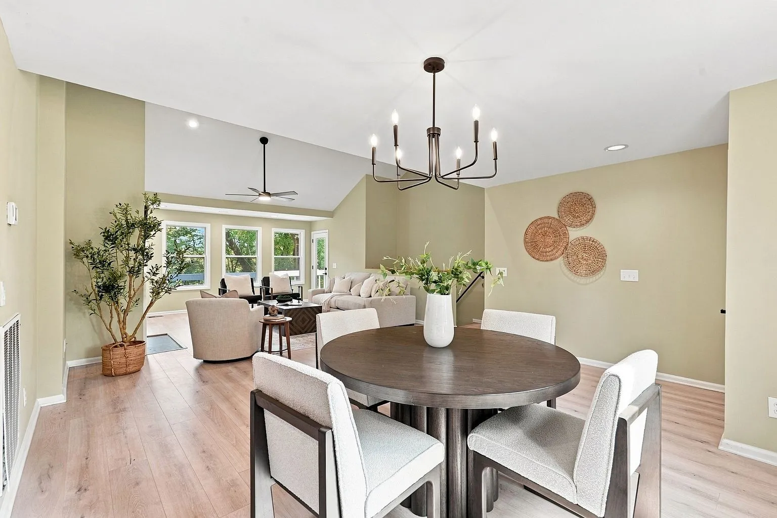 Updated 3-Bedroom Home with Private Wooded Backyard in Bellevue, Nashville photo 5