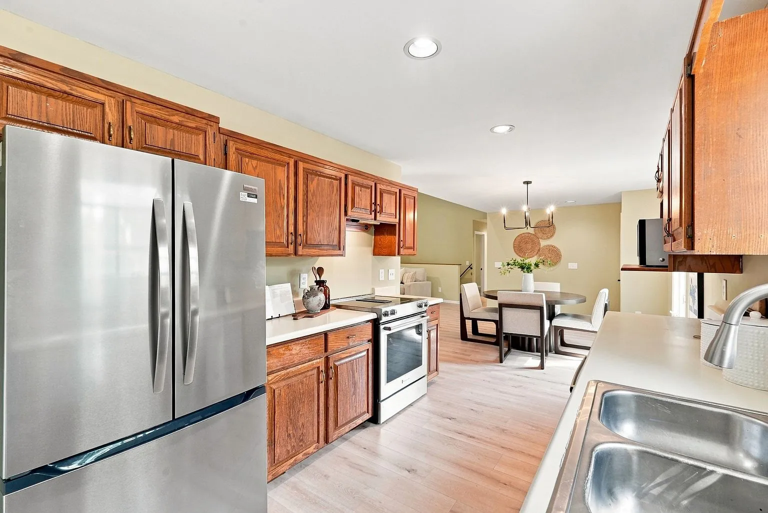 Updated 3-Bedroom Home with Private Wooded Backyard in Bellevue, Nashville photo 10