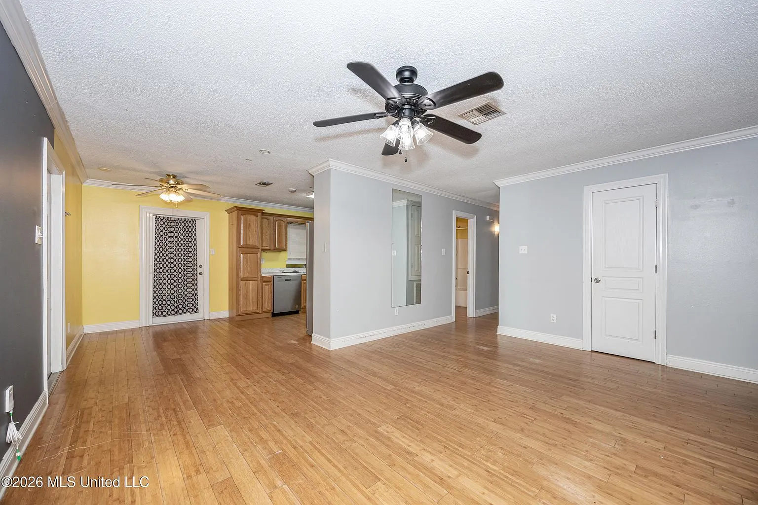 3-Bedroom Home with Screened Porch in Ocean Springs, MS photo 8