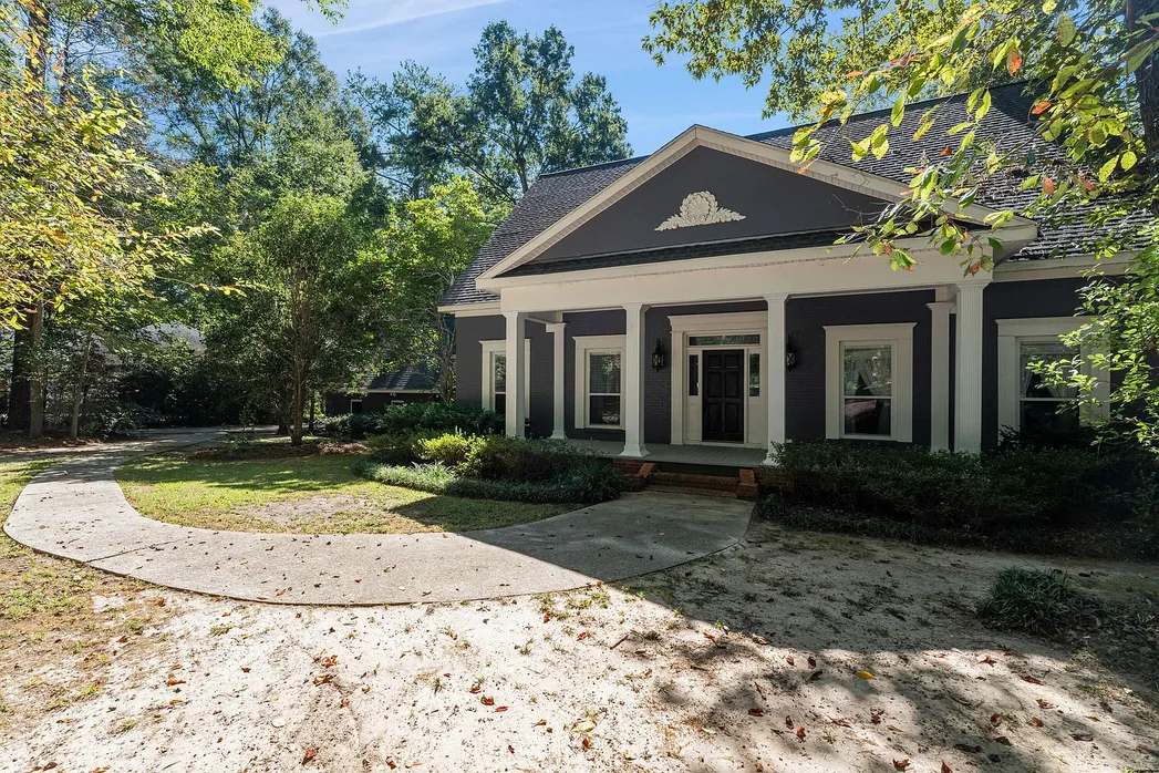 Hattiesburg, MS 4-Bedroom Home on 1 Acre photo 2