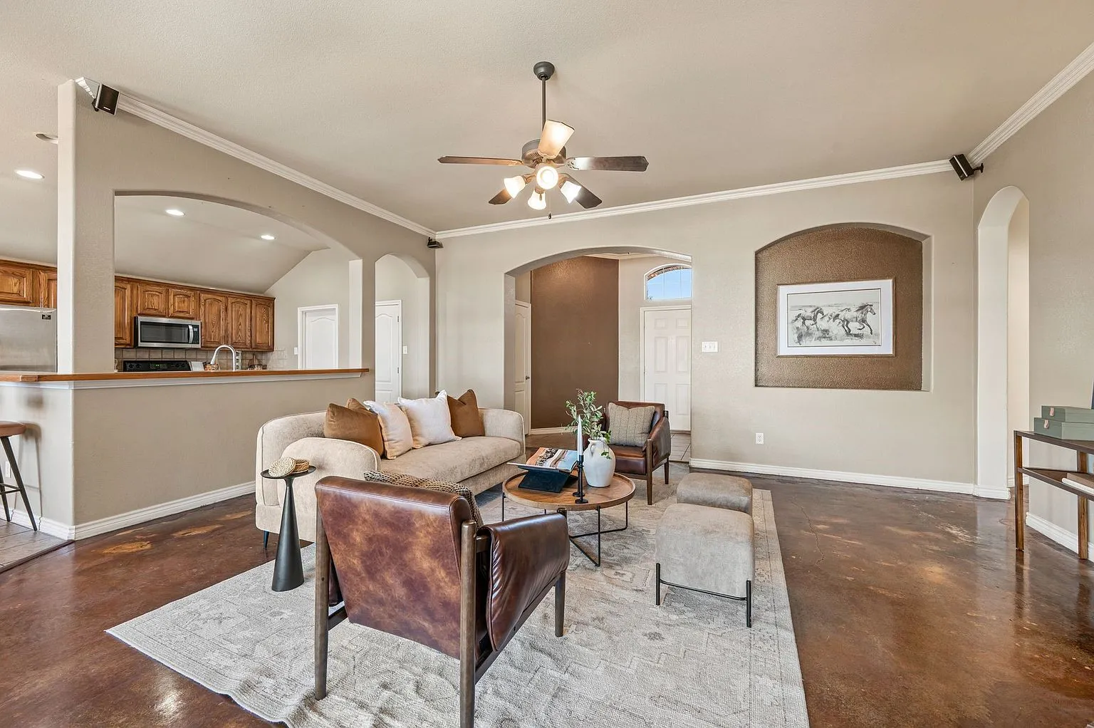 4-Bedroom Single-Family Home at 6701 Terrace Glen Dr, Arlington, TX photo 6