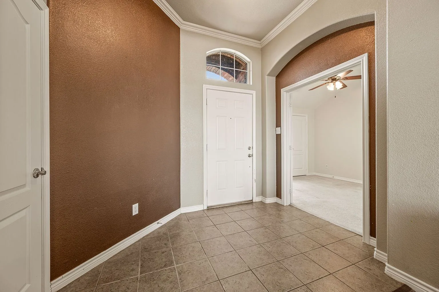 4-Bedroom Single-Family Home at 6701 Terrace Glen Dr, Arlington, TX photo 3