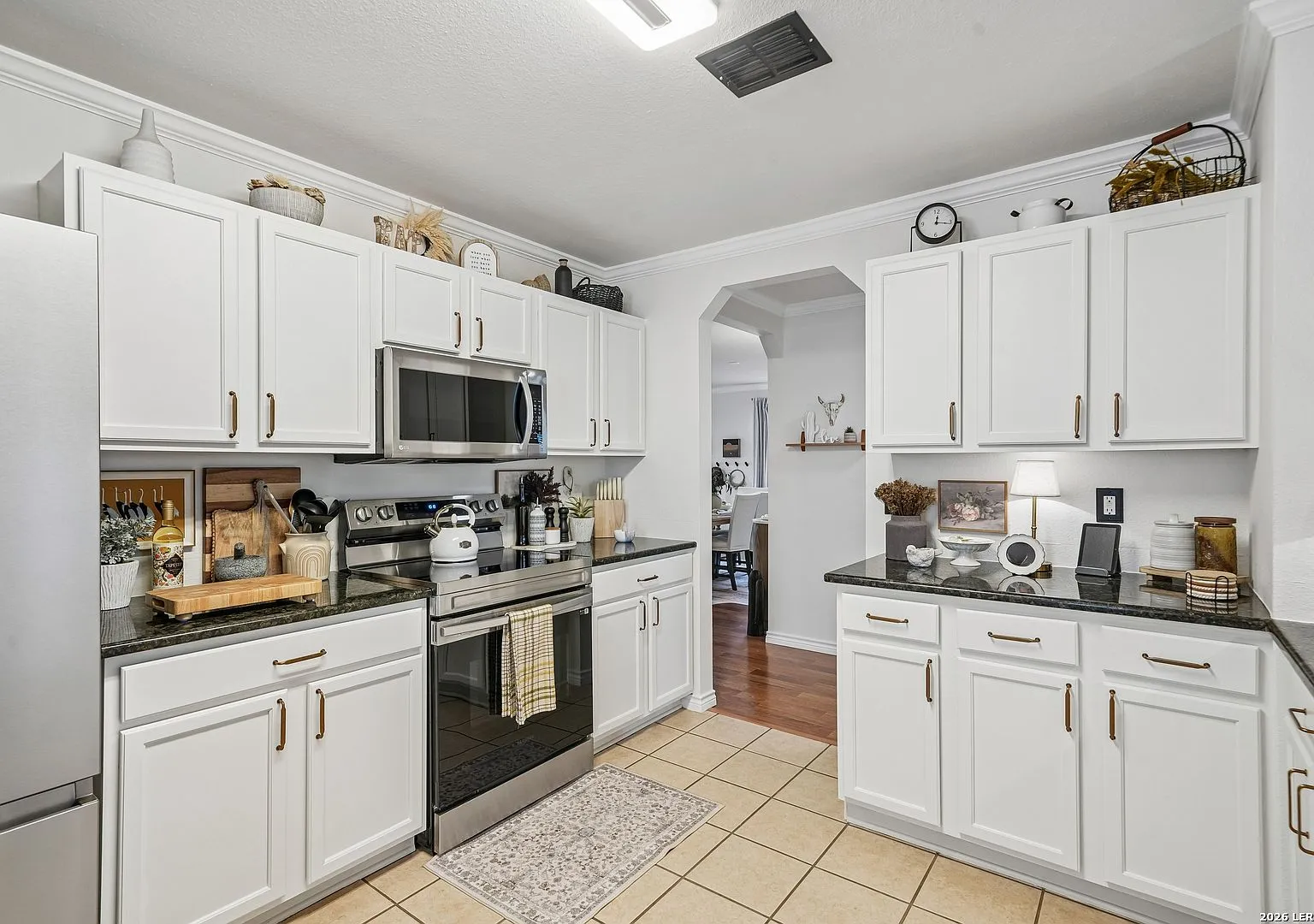 Updated Four-Bedroom Home with Downstairs Primary Suite in San Antonio, Texas photo 9