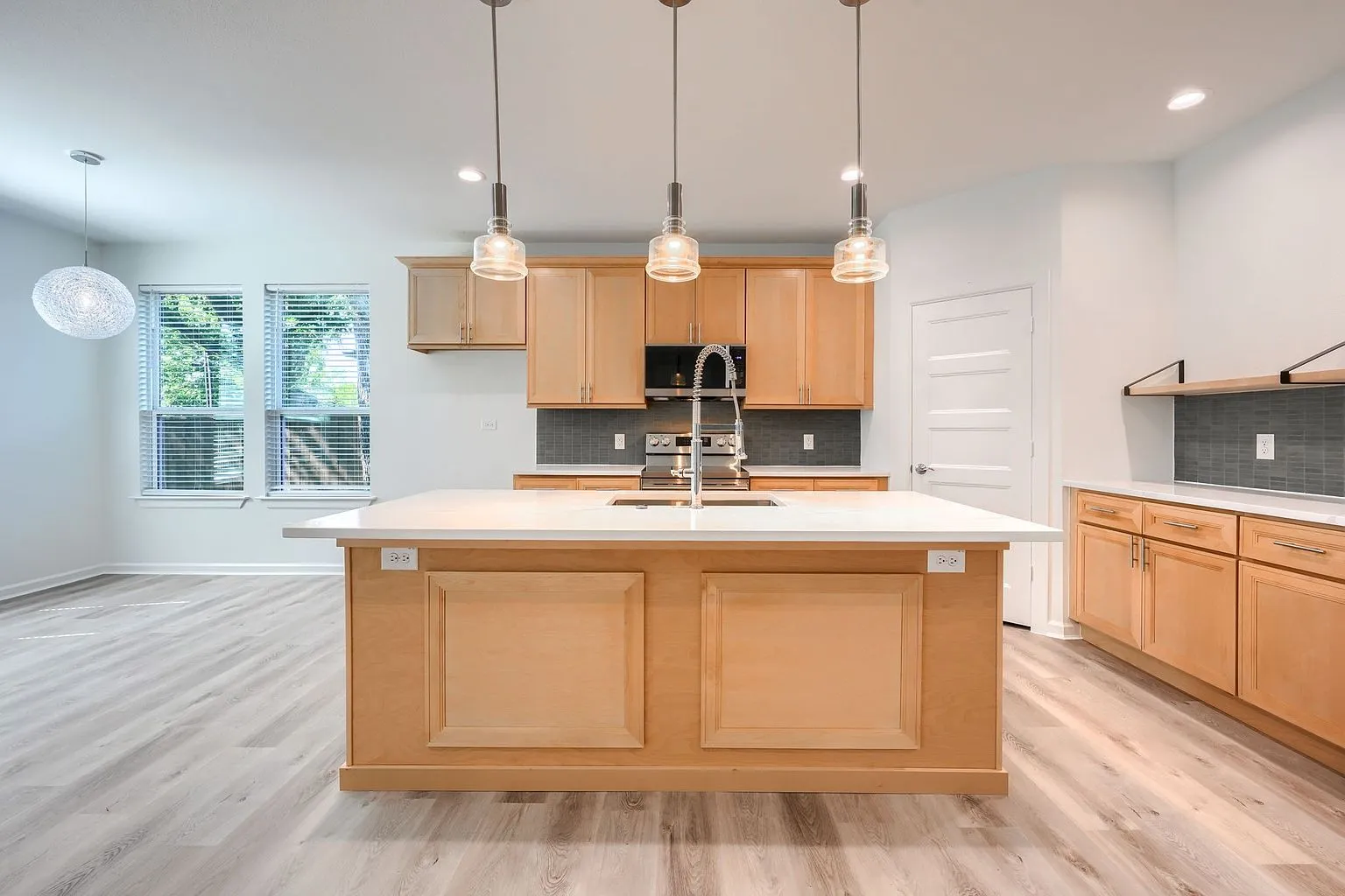 Quinlan, TX New Construction Country Home with 3 Bedrooms for Sale photo 9