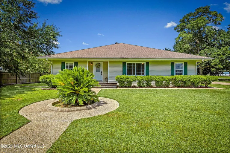 Long Beach, MS Country Home for Sale: 3 Bedrooms on 0.26 Acres property photo
