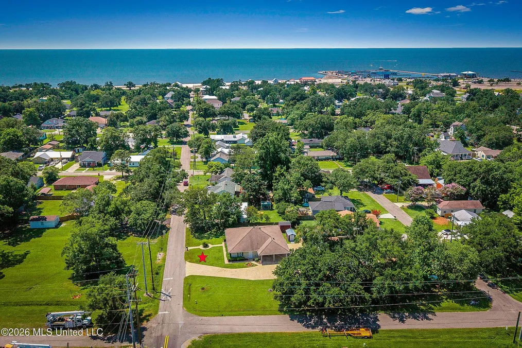 Long Beach, MS Country Home for Sale: 3 Bedrooms on 0.26 Acres photo 2
