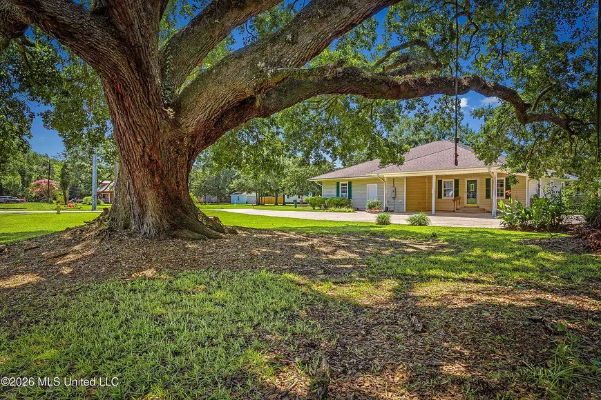 Long Beach, MS Country Home for Sale: 3 Bedrooms on 0.26 Acres photo 3