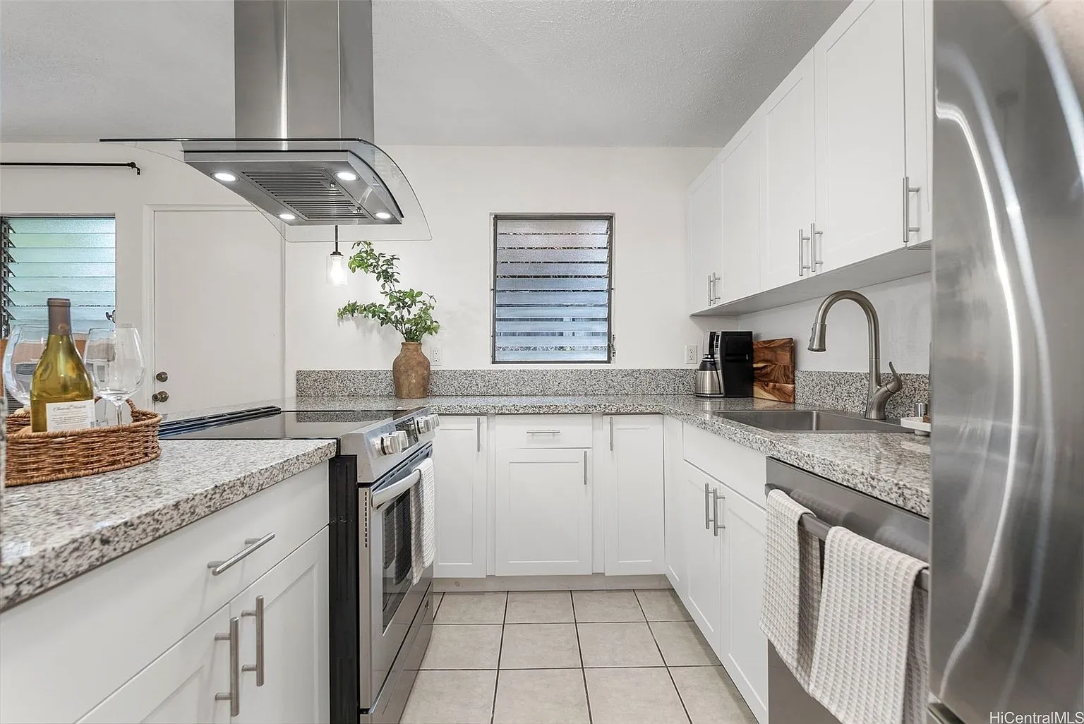 Remodeled 3-Bedroom Home with Outdoor Space in Waianae, Hawaii photo 8