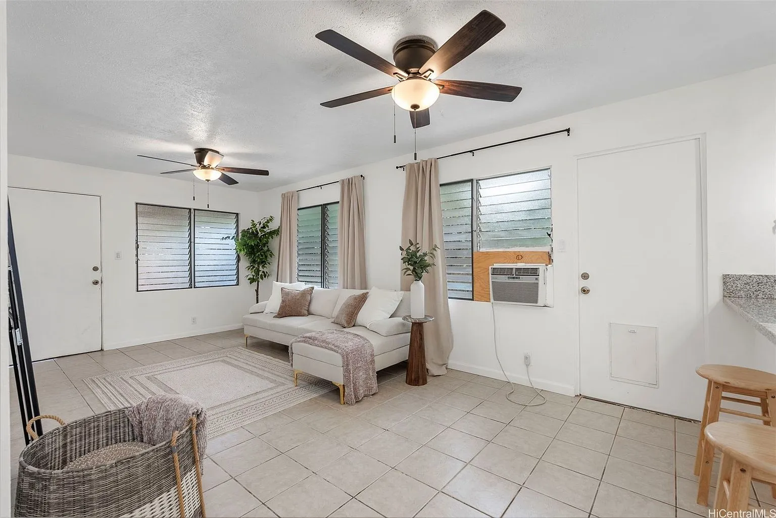 Remodeled 3-Bedroom Home with Outdoor Space in Waianae, Hawaii photo 5