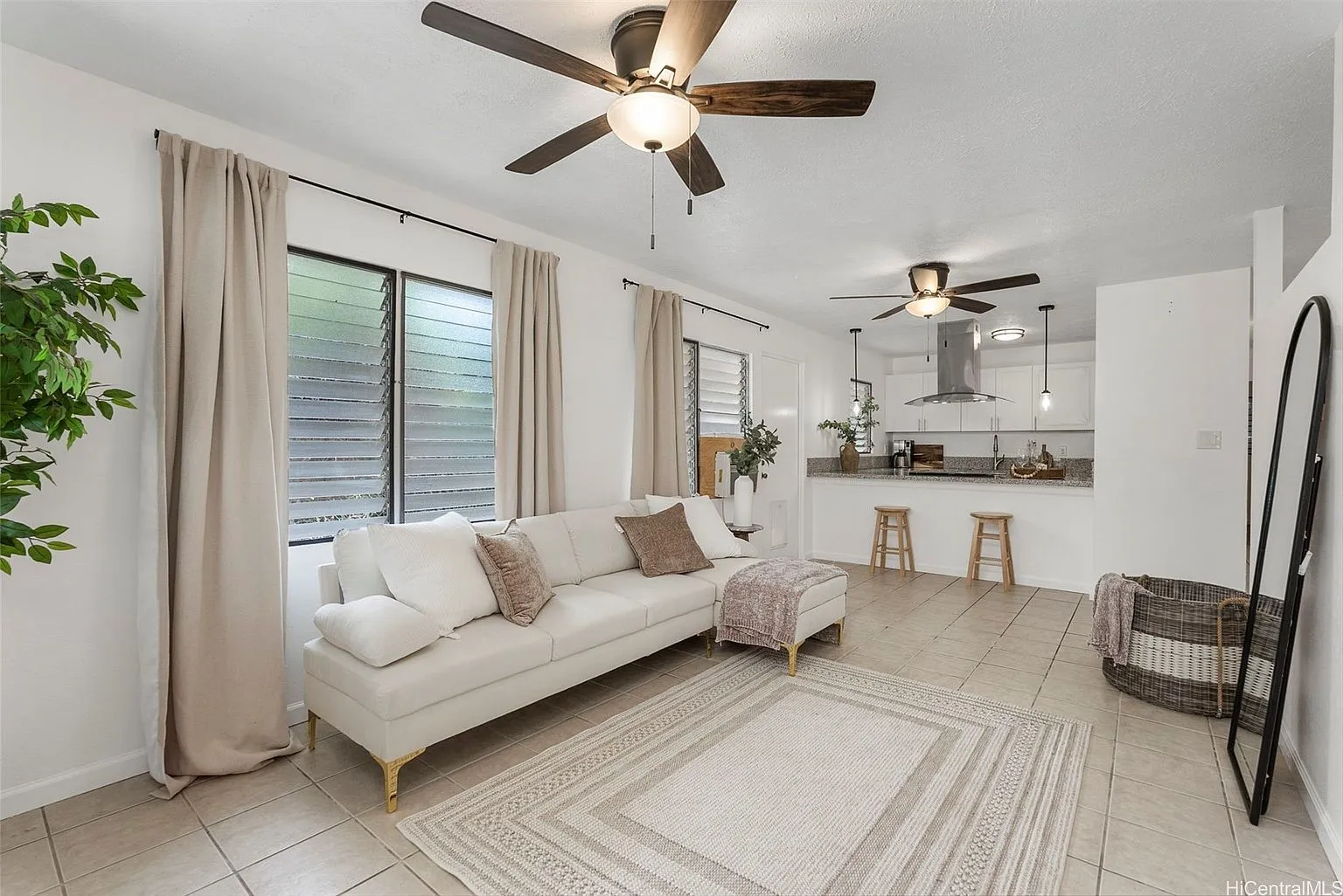 Remodeled 3-Bedroom Home with Outdoor Space in Waianae, Hawaii photo 3