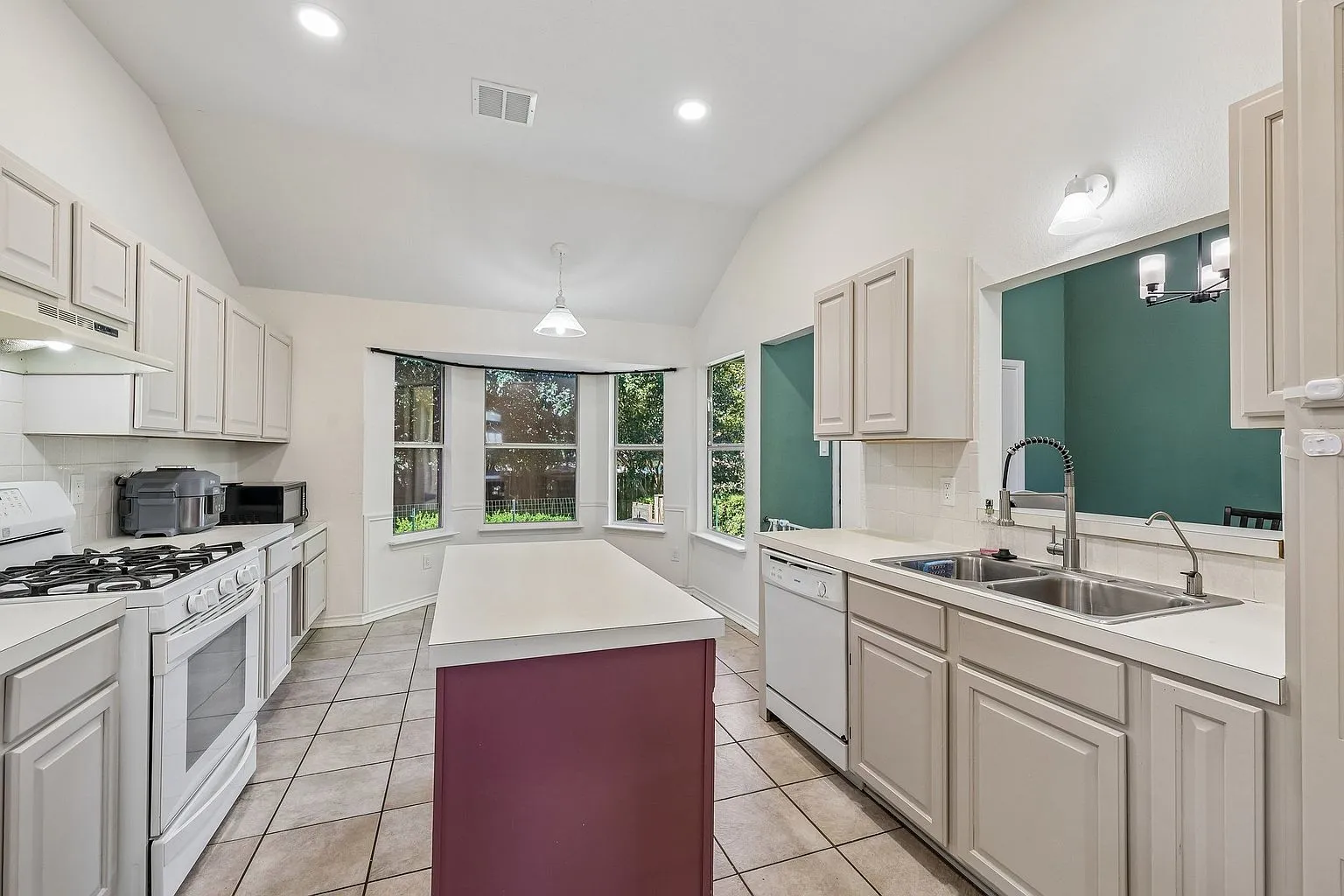 Temple, TX 3-Bedroom Home with 10,467-Sq-Ft Lot for Sale photo 9