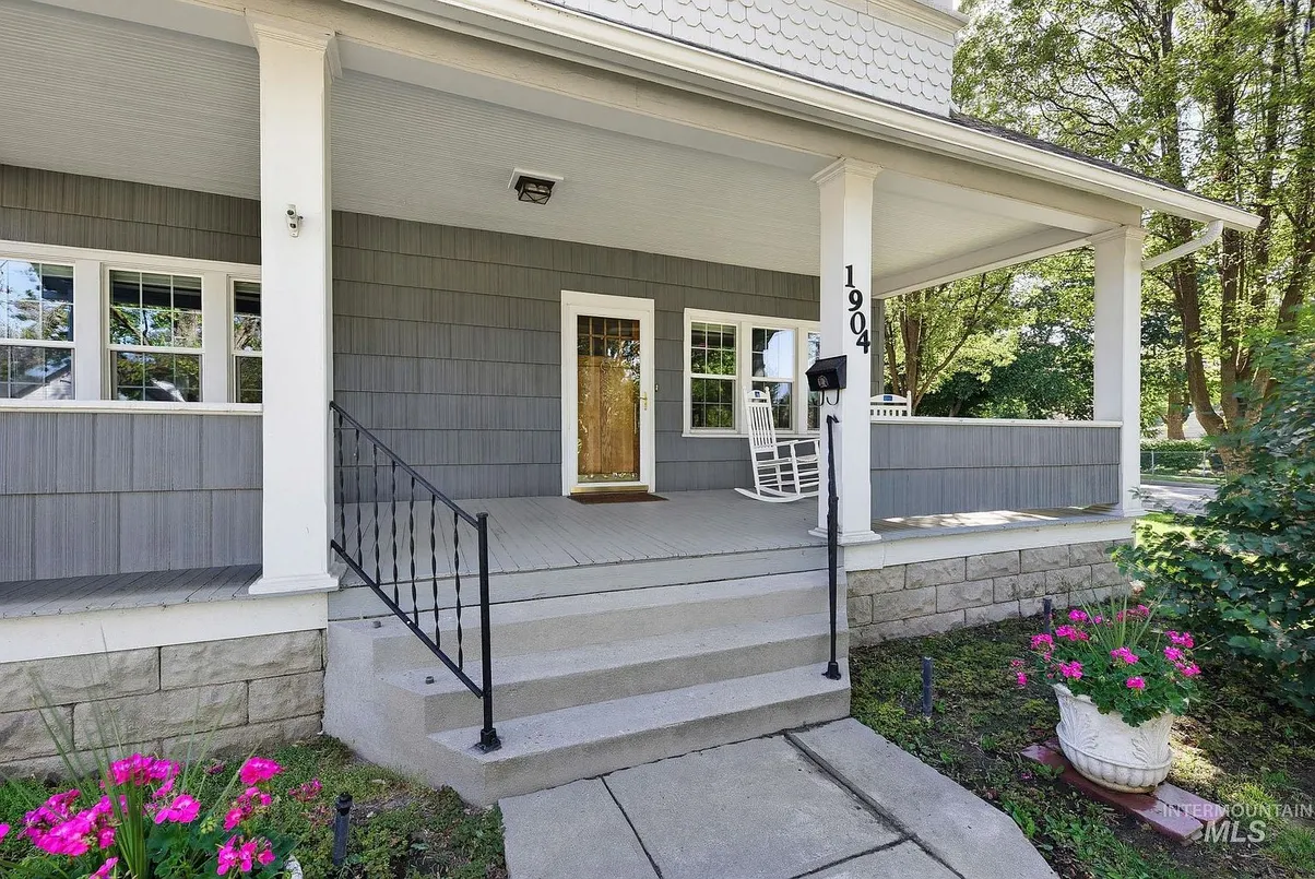 Historic 4-Bedroom Home with Detached Garage and Updated Interiors in Caldwell, Idaho photo 2