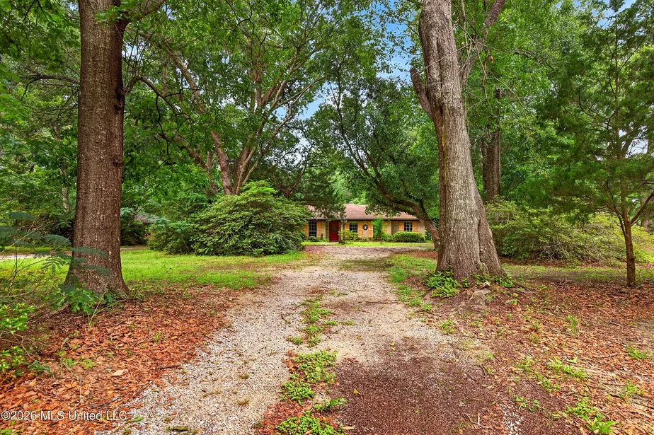 Long Beach, Harrison County, MS Home on Approximately 3.5 Acres for Sale photo 2