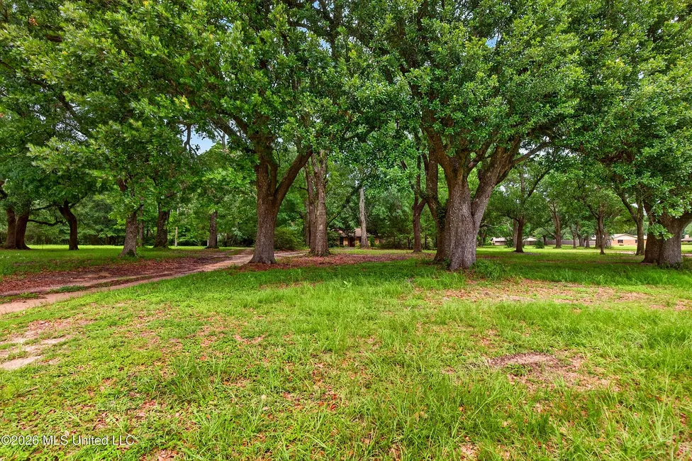 Long Beach, Harrison County, MS Home on Approximately 3.5 Acres for Sale photo 3