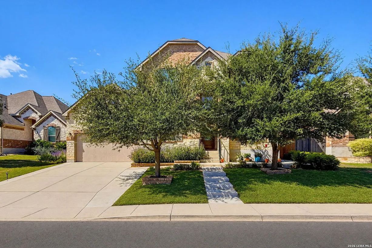 San Antonio, TX 5-Bedroom Home with 3,382 Sq. Ft. and Screened Patio photo 2