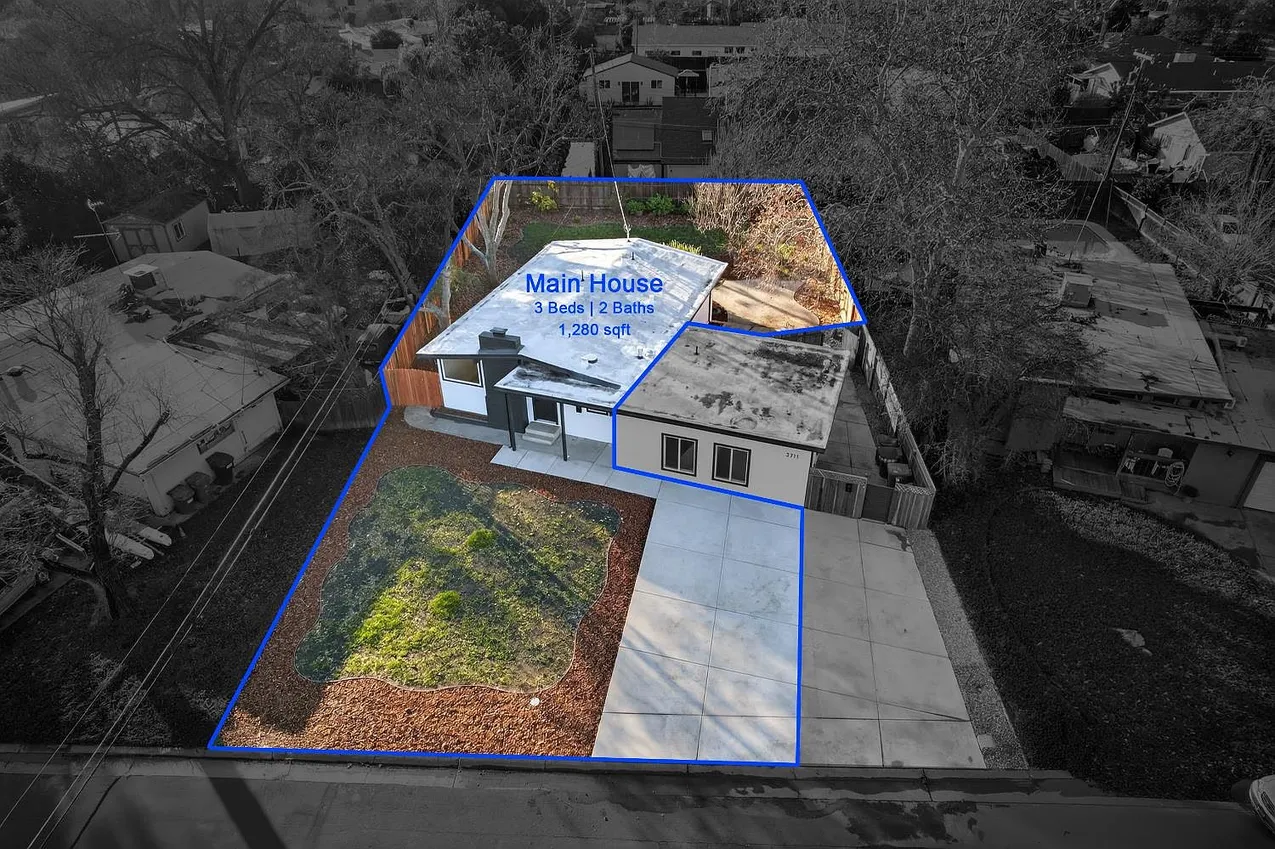 Auction Opportunity: Two-Unit Property at 3711-3709 Brownson St, Sacramento, CA photo 2