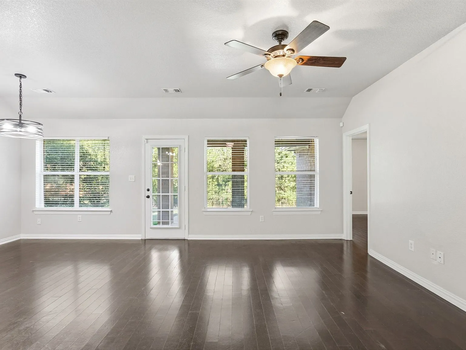 3-Bedroom Brick Home with Extended Back Porch in Bridgeport, TX photo 3