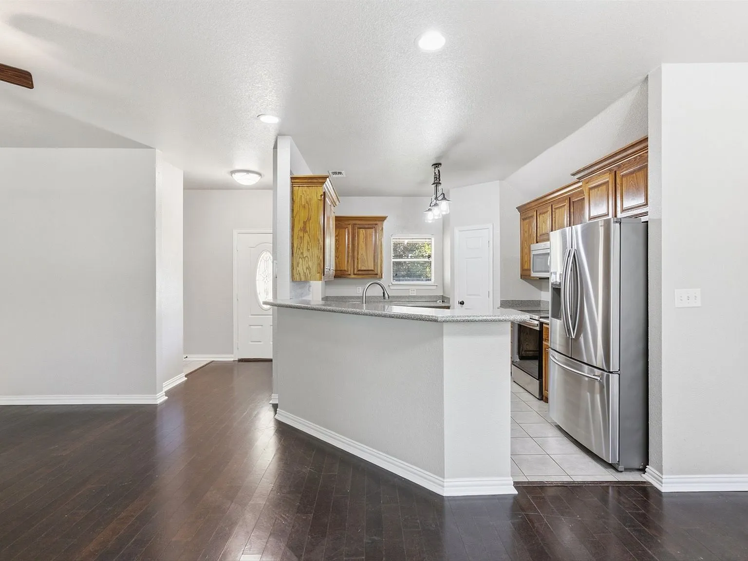 3-Bedroom Brick Home with Extended Back Porch in Bridgeport, TX photo 6