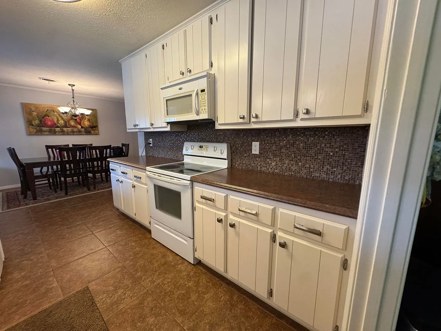 2314 Crestwood Dr: 4-Bedroom Home with Pool for Sale in Tupelo, Mississippi photo 6