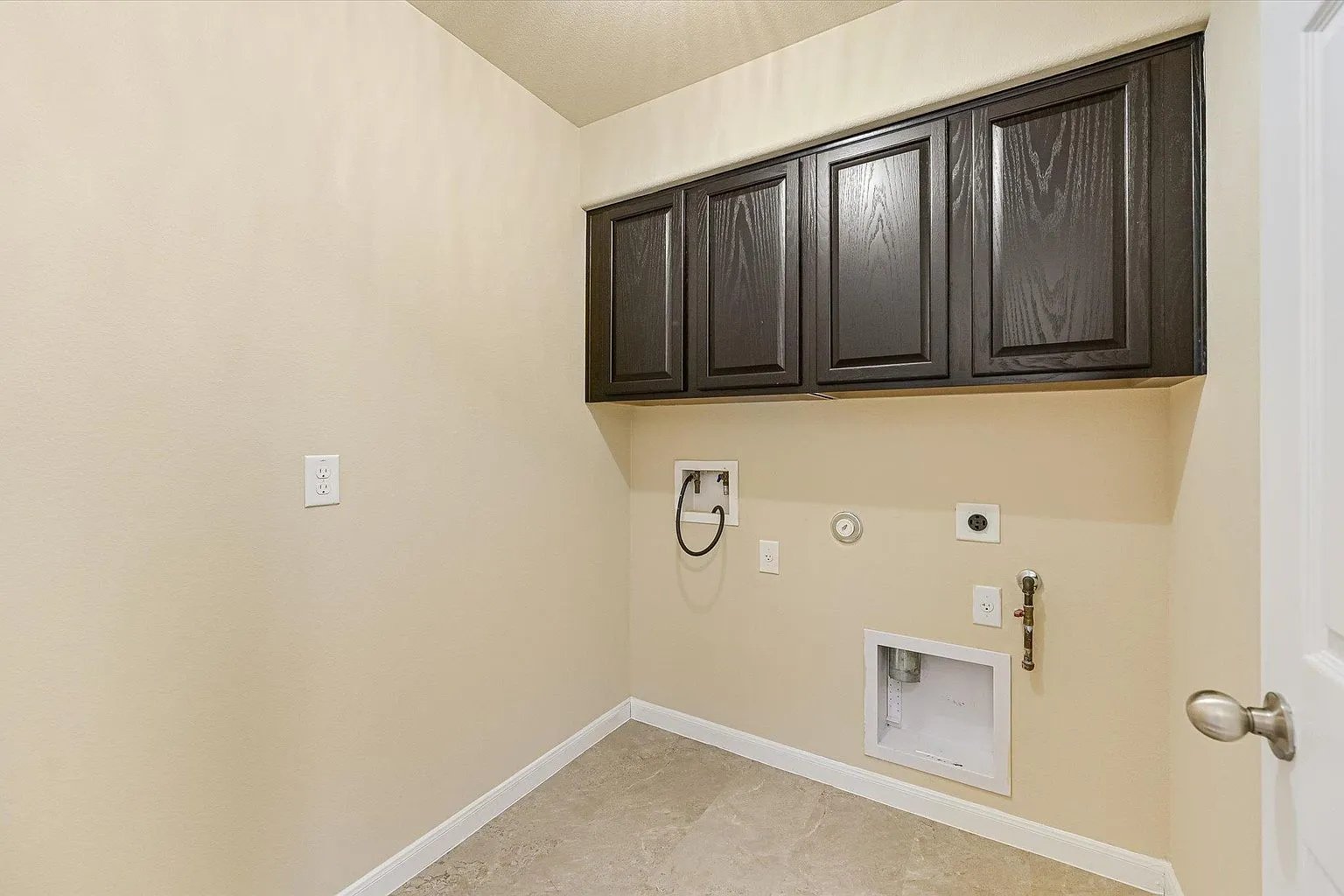 Bastrop, TX Single-Story Home for Sale: 4 Bedrooms on 8,276.4 Sq Ft Lot photo 10
