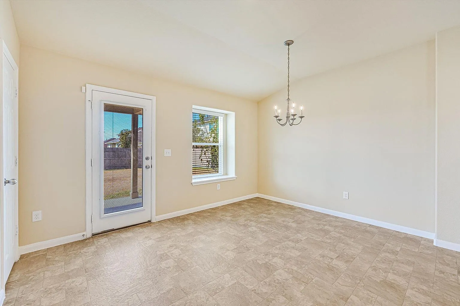 Bastrop, TX Single-Story Home for Sale: 4 Bedrooms on 8,276.4 Sq Ft Lot photo 6